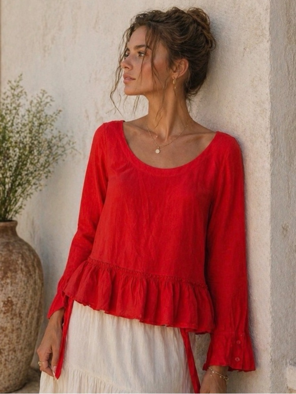 🌟2/$18 SALE Cloth & Stone Blush/Light pink Ruffle Hem Blouse with Open Back